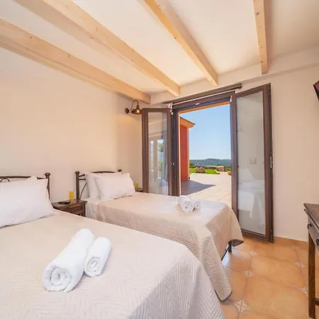 Ostria Villa *
